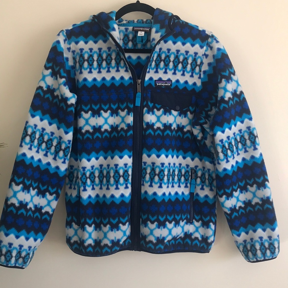 NWOT Patagonia full zip w/ pockets & hood sweater